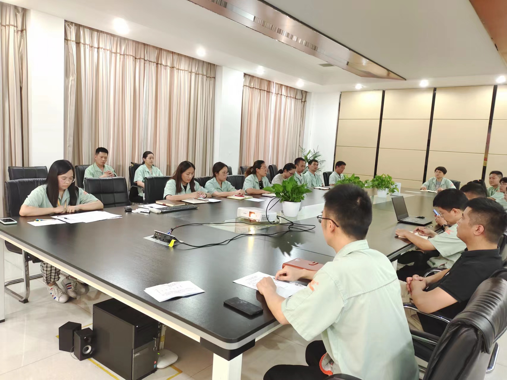 浙江宏利汽配集團黨支部換屆選舉大會順利召開